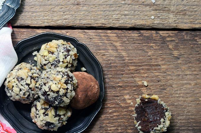 Vegan No-Bake Chocolate Brownie Bite Truffles