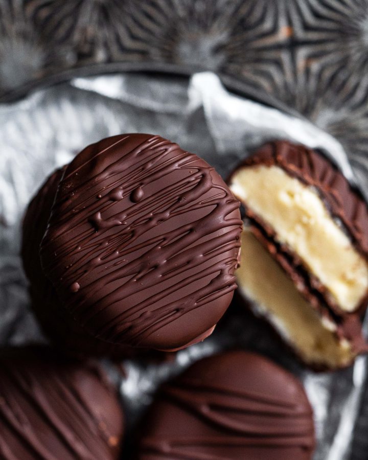 keto peppermint patties featured image