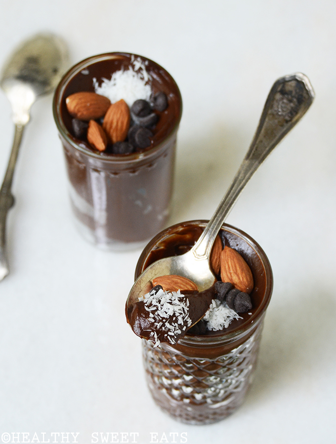 5-Minute-Classic-Chocolate-Avocado-Mousse-1