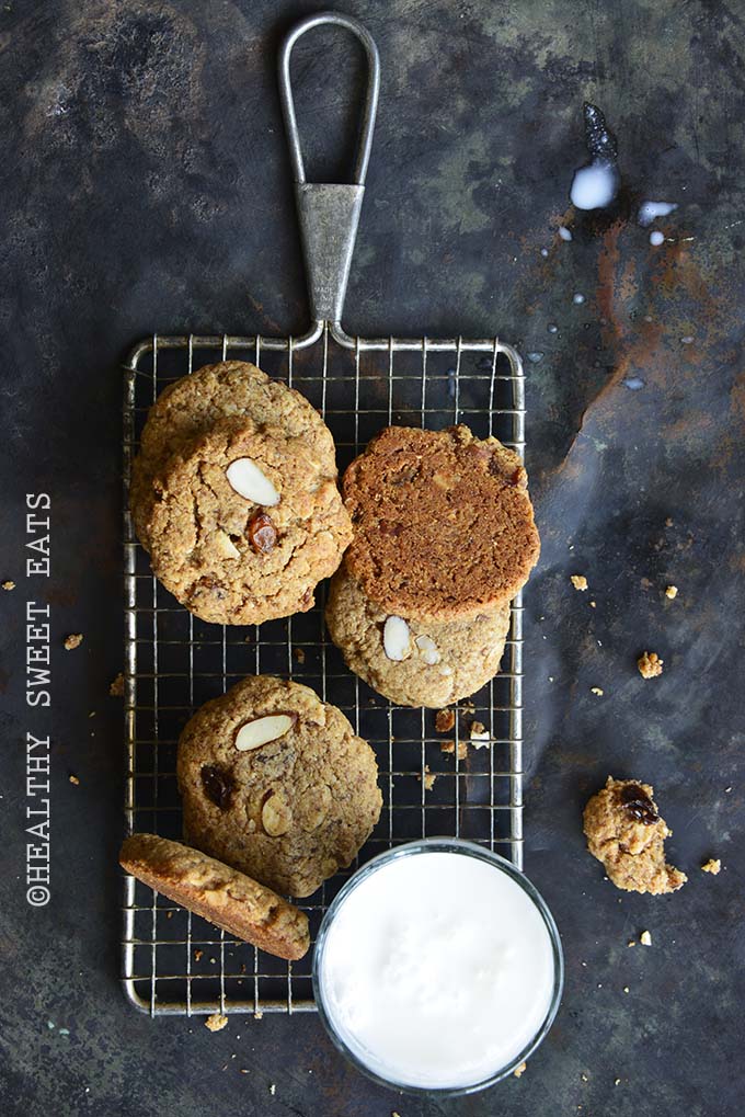 Soft and Chewy Paleo Cinnamon Raisin Noatmeal Cookies 1